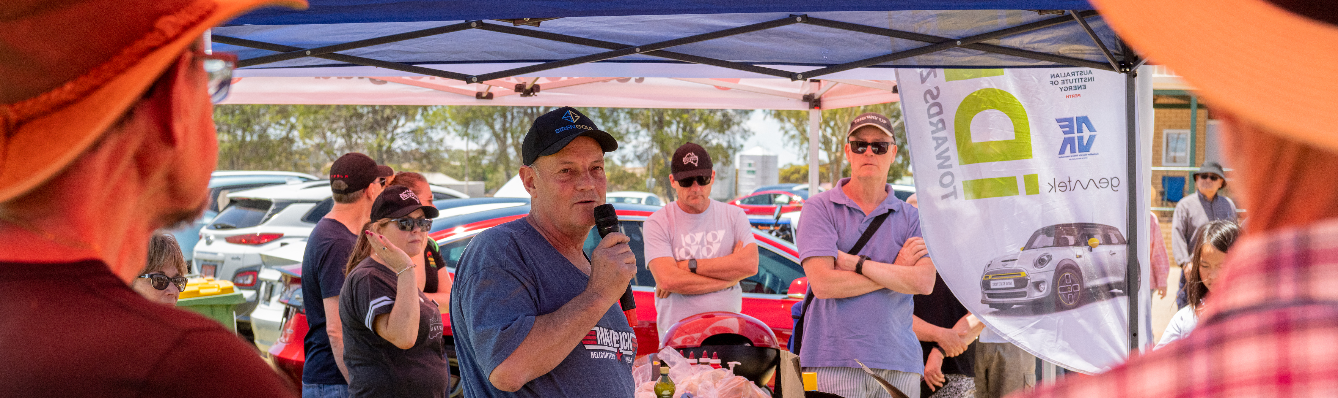 850_2389 S Gc Jon Talks pano